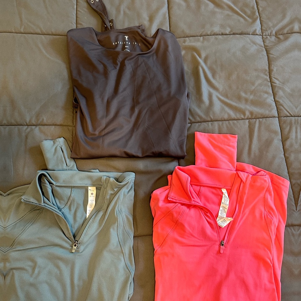 Athleta Black and Green Long Sleeve Zippered Polo Sweatshirt